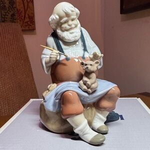 Lladro Santa’s Magic Touch